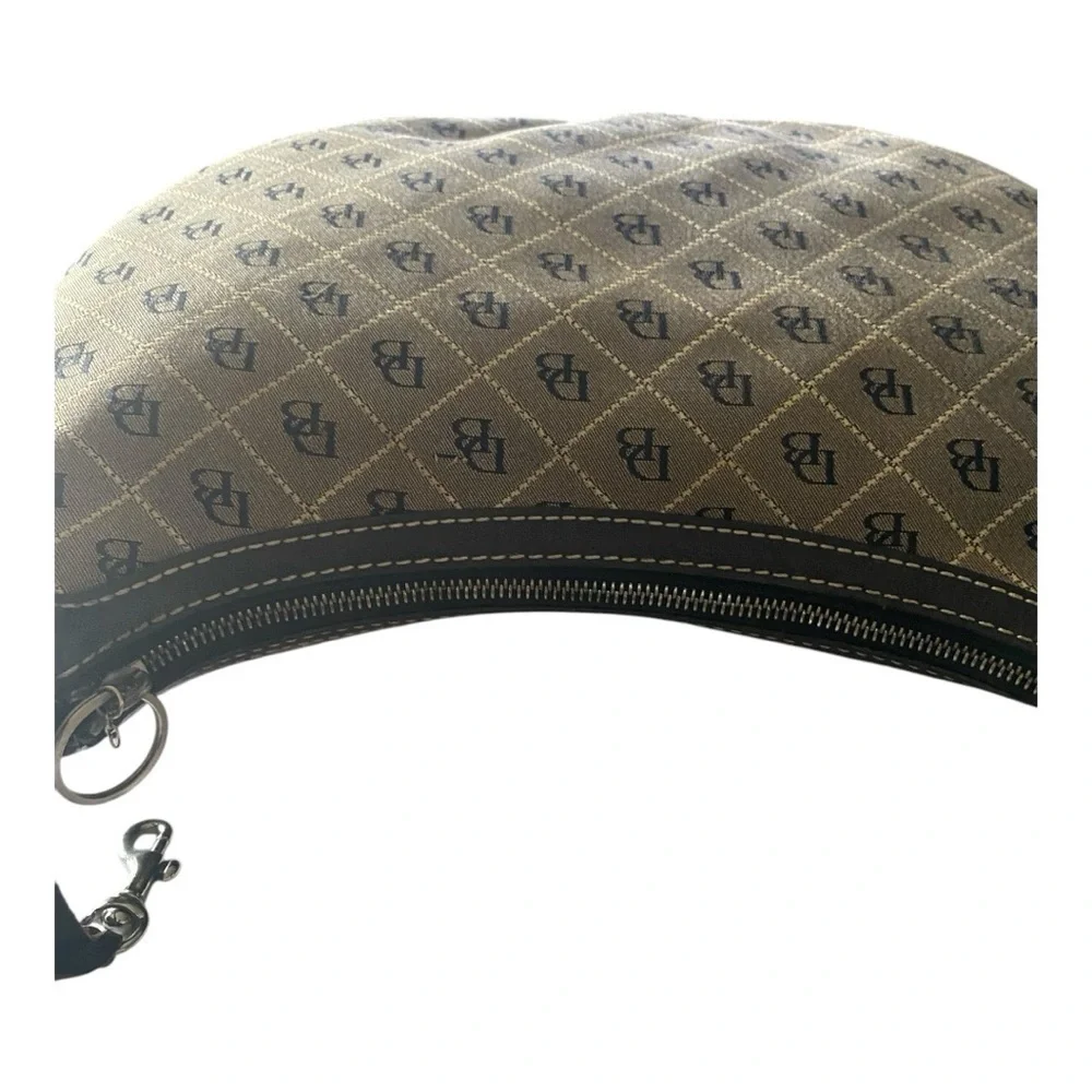 DOONEY & BOURKE-SIGNATURE CANVAS HOBO BAG-K6373964